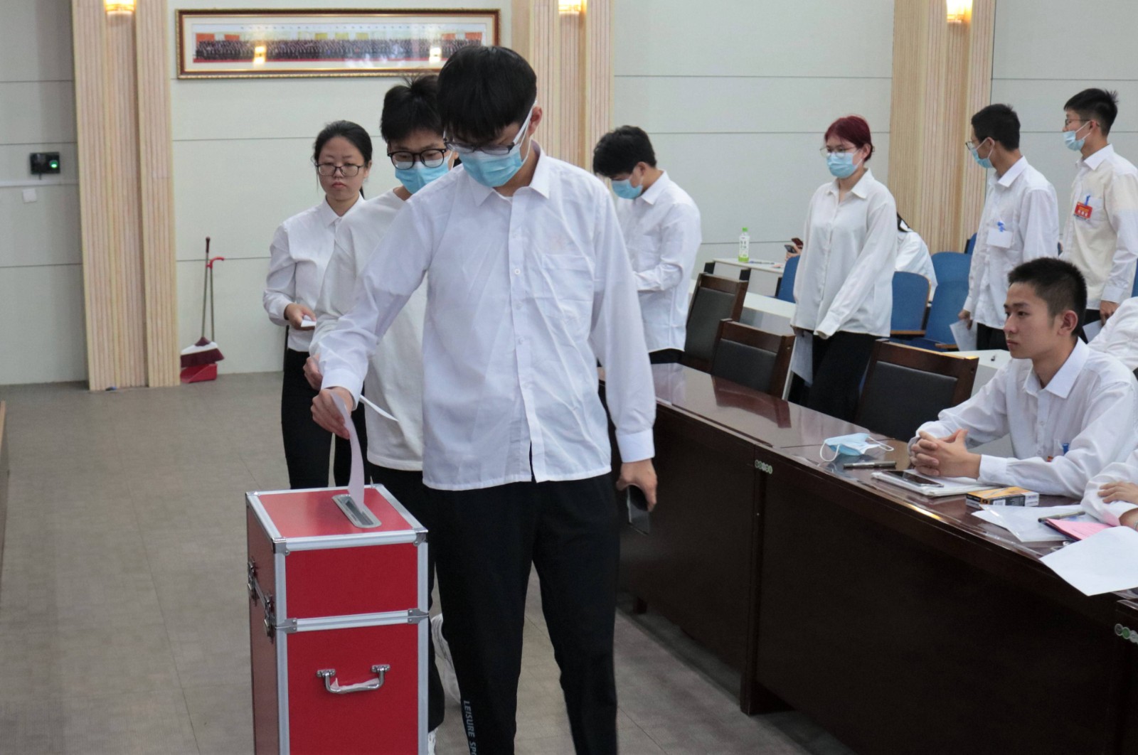 1652844386832961.jpg 1652844386832961.jpg