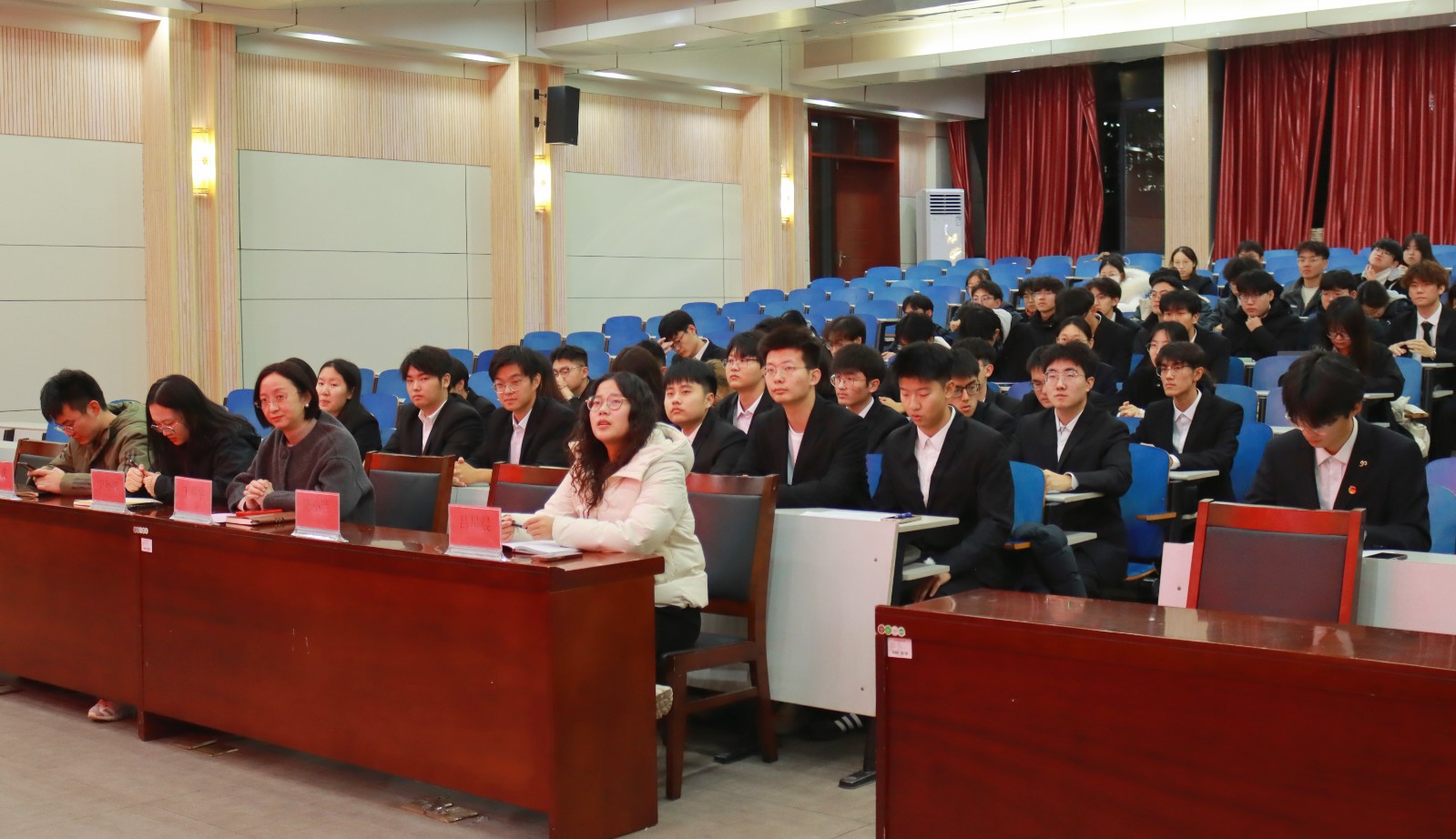 1734489261525554.jpg 1734489261525554.jpg